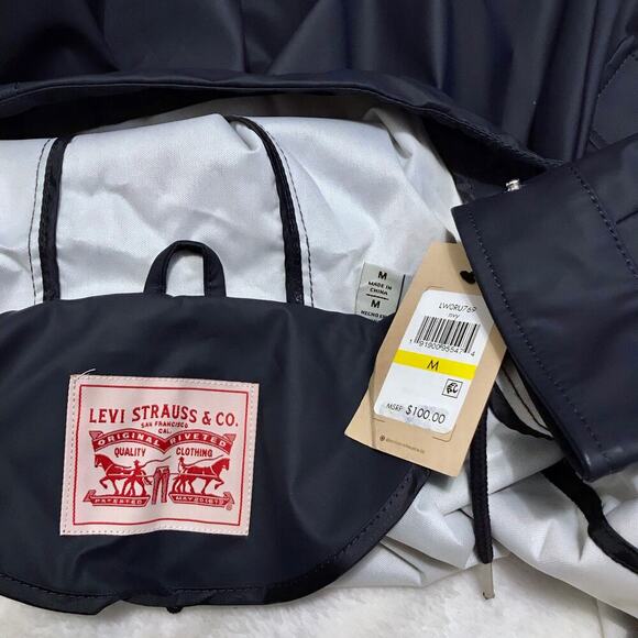 Levi's NWT Navy Rain Jacket Women M - Picture 14 of 16